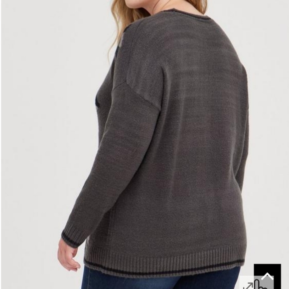 Torrid NWT 2X Crew Neck Grey Star Sweater - Picture 3 of 6